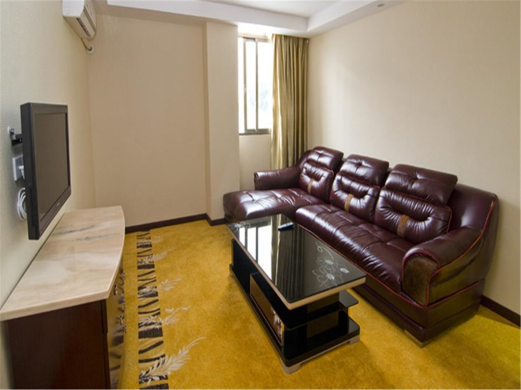 Lu Jiang Tian Yue Hotel Guangzhou Bagian luar foto